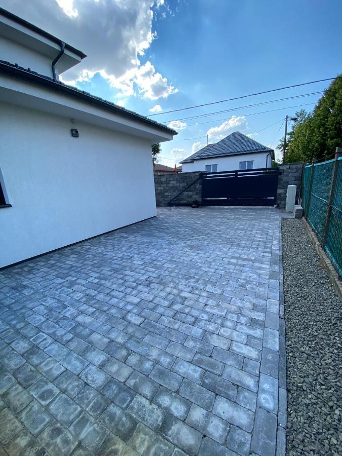 贾尔Twin House公寓 外观 照片