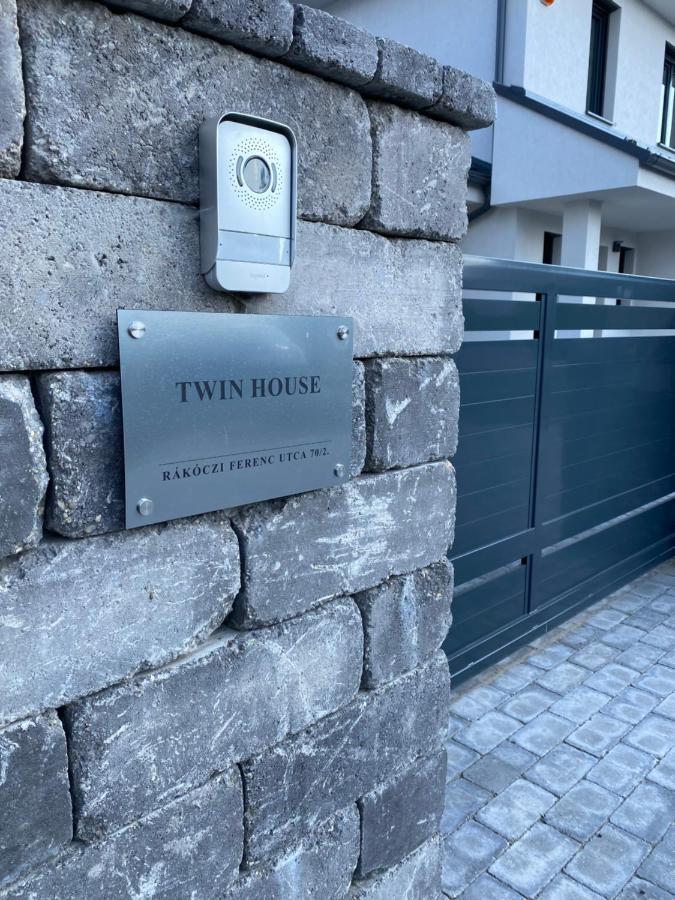 贾尔Twin House公寓 外观 照片